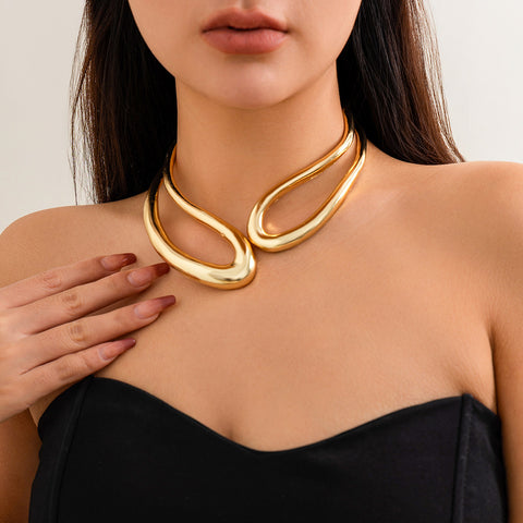 Exaggerated smooth ring metal wind choker necklace retro hollow irregular spring collar female m3331194